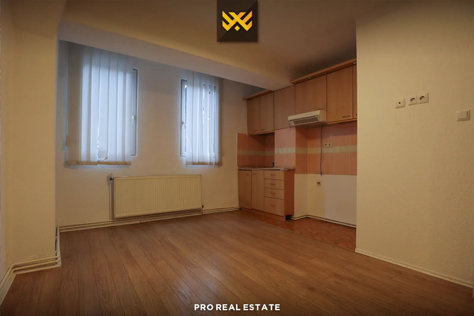 Banesë – Zyre 40m² me #QIRA në Qendër