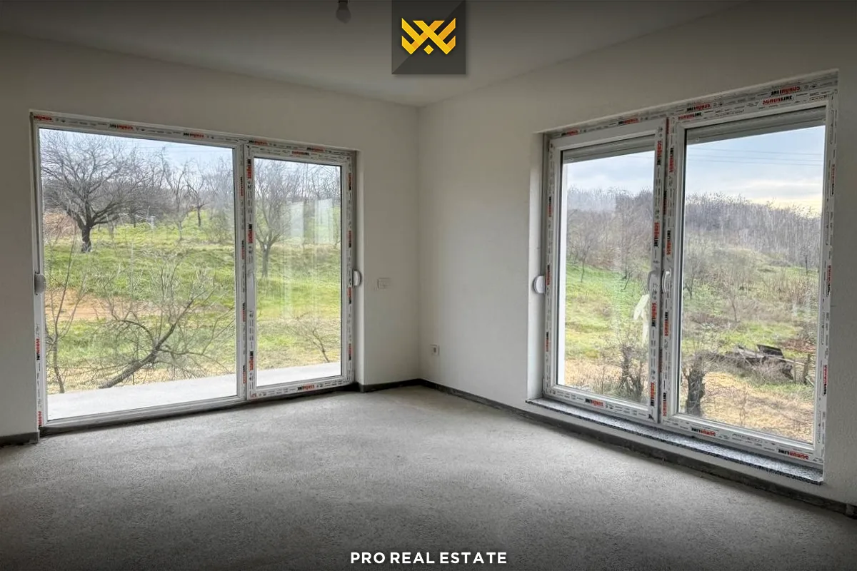 Shtëpi 220m² për #SHITJE në Bërnicë e Poshtme.