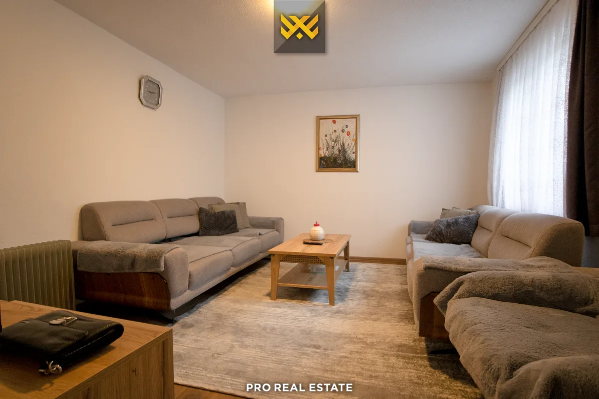 Shtëpi 160m² për #SHITJE në Lagjen Gjinaj.