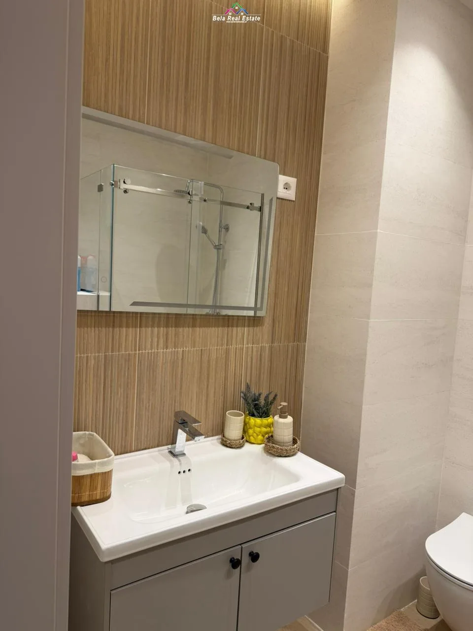 Apartament Me Qera 1+1 Tek Zogu i Zi (ID B2101364) Tirane