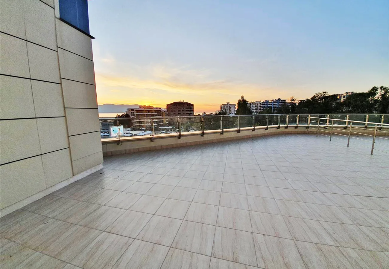 Jepet me qera ambient biznesi në skelë, vlorë