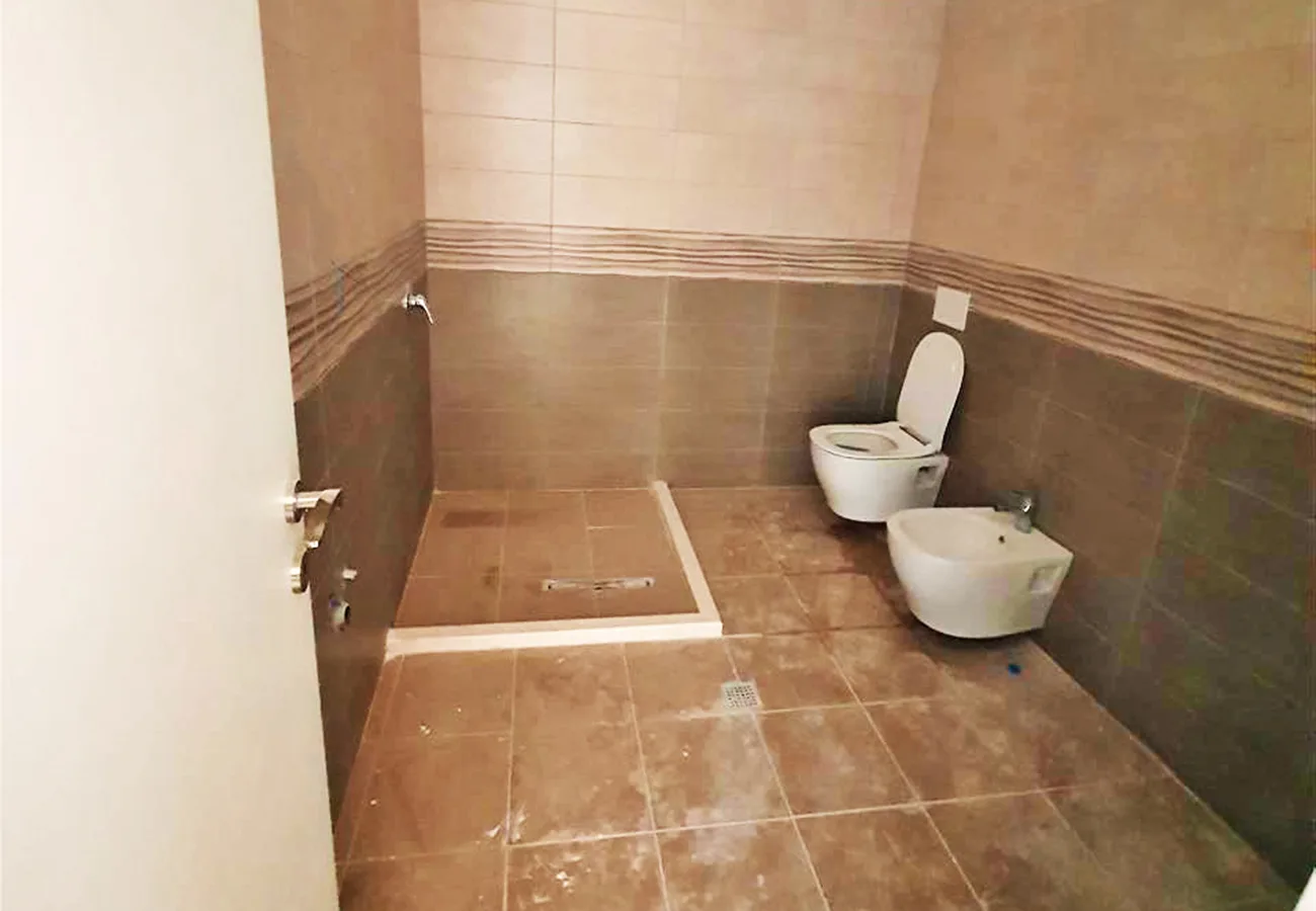 Jepet me qera ambient biznesi në skelë, vlorë