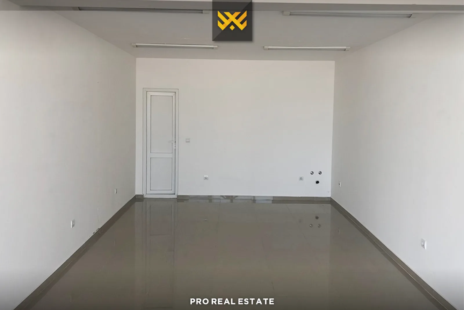 Lokal 100m² + 50m² me #QIRA te Prishtina e Re.