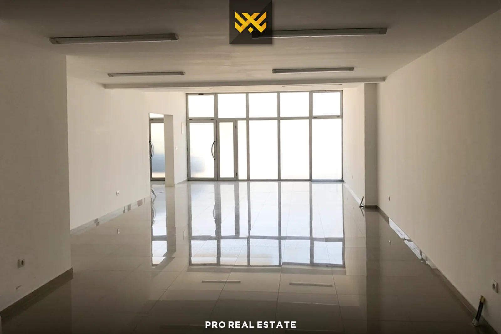 Lokal 100m² + 50m² me #QIRA te Prishtina e Re.