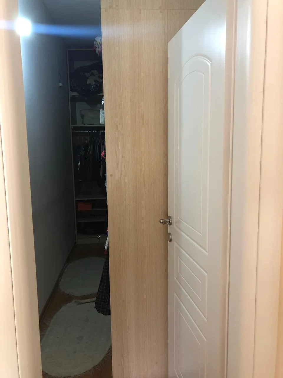 Shitet super vilë në bërzhitë
