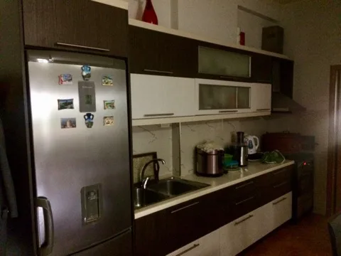 Shitet apartament 2+1 pranë bashkisë himarë