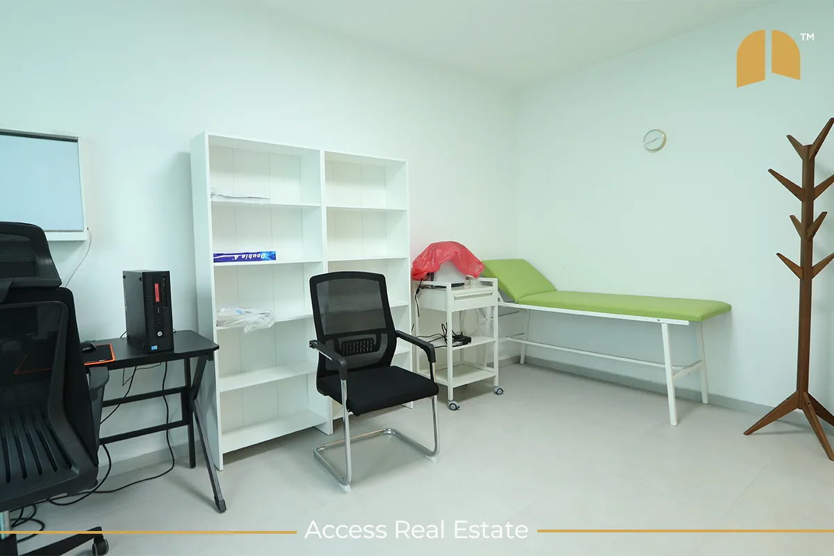 Lokal me QIRA – 8 hapësira pune – Tophane