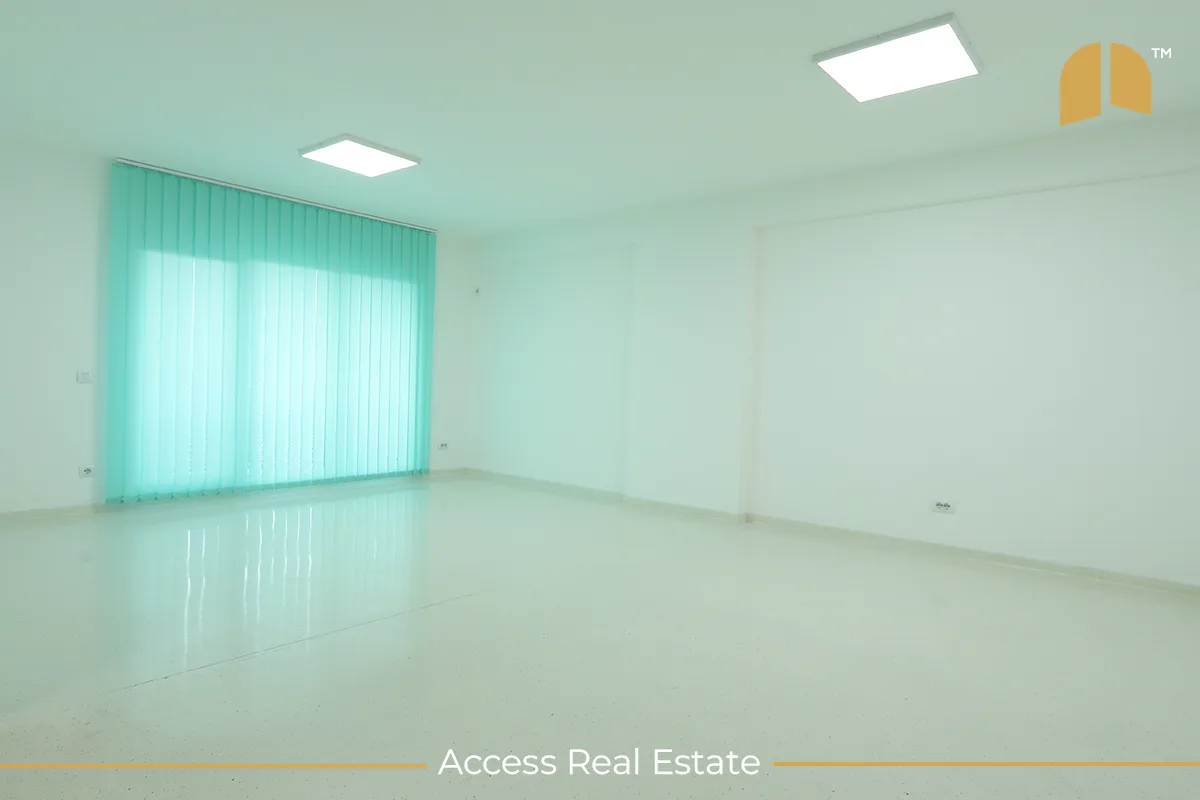Lokal me QIRA – 8 hapësira pune – Tophane