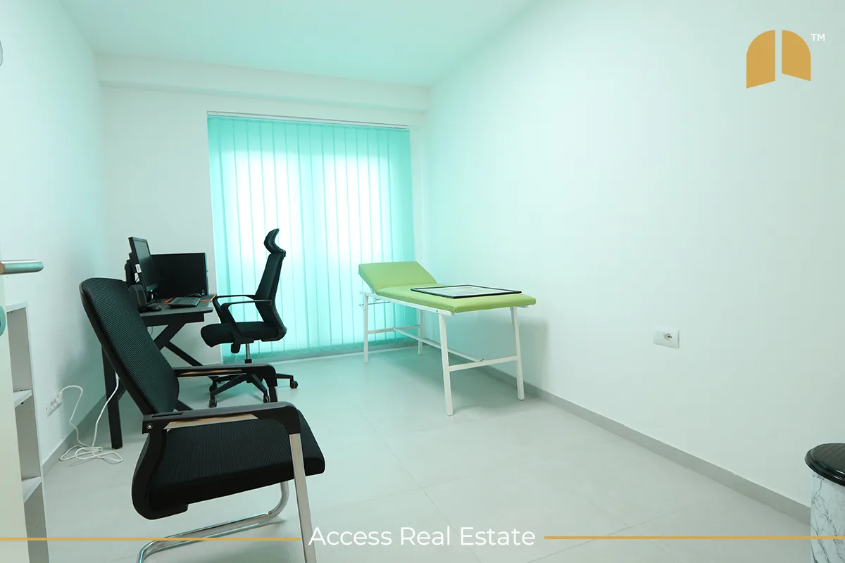Lokal me QIRA – 8 hapësira pune – Tophane