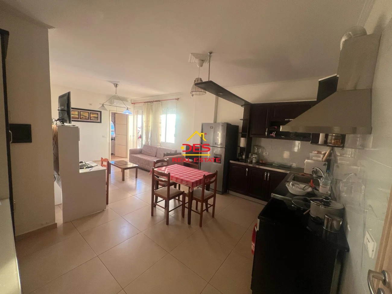 Jepet me qira apartament 1+1 në plazh të vjetër,vlorë