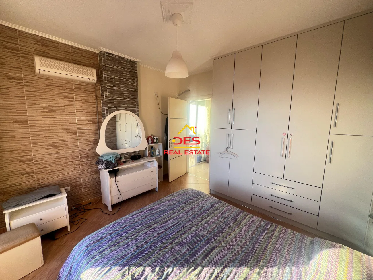 Jepet me qira apartament 1+1 në plazh të vjetër,vlorë