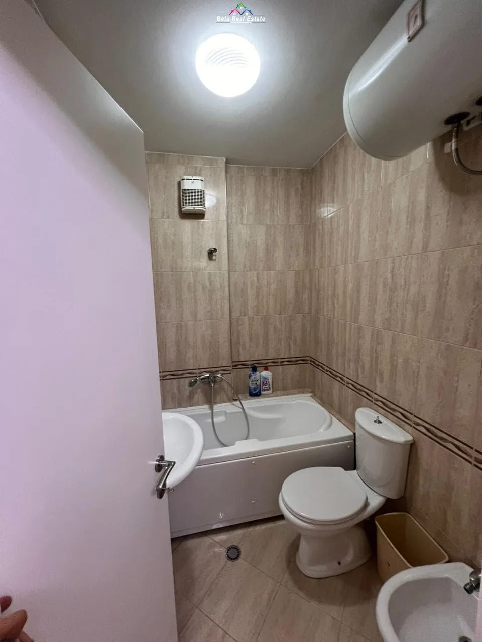 Apartament Me Qera 2+1 ne Qender  (ID B2201002) Tirane