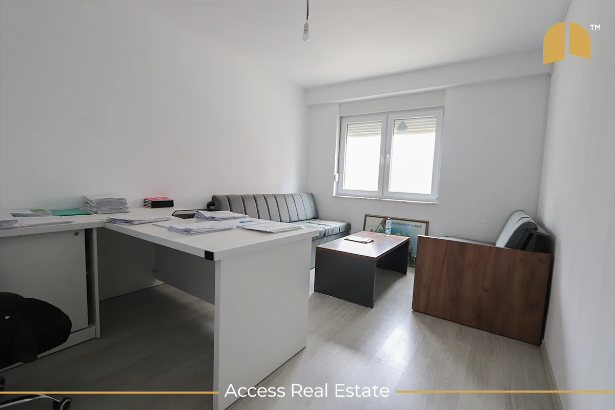 Banesë/Zyre me QIRA – 3 hapësira – Rruga C