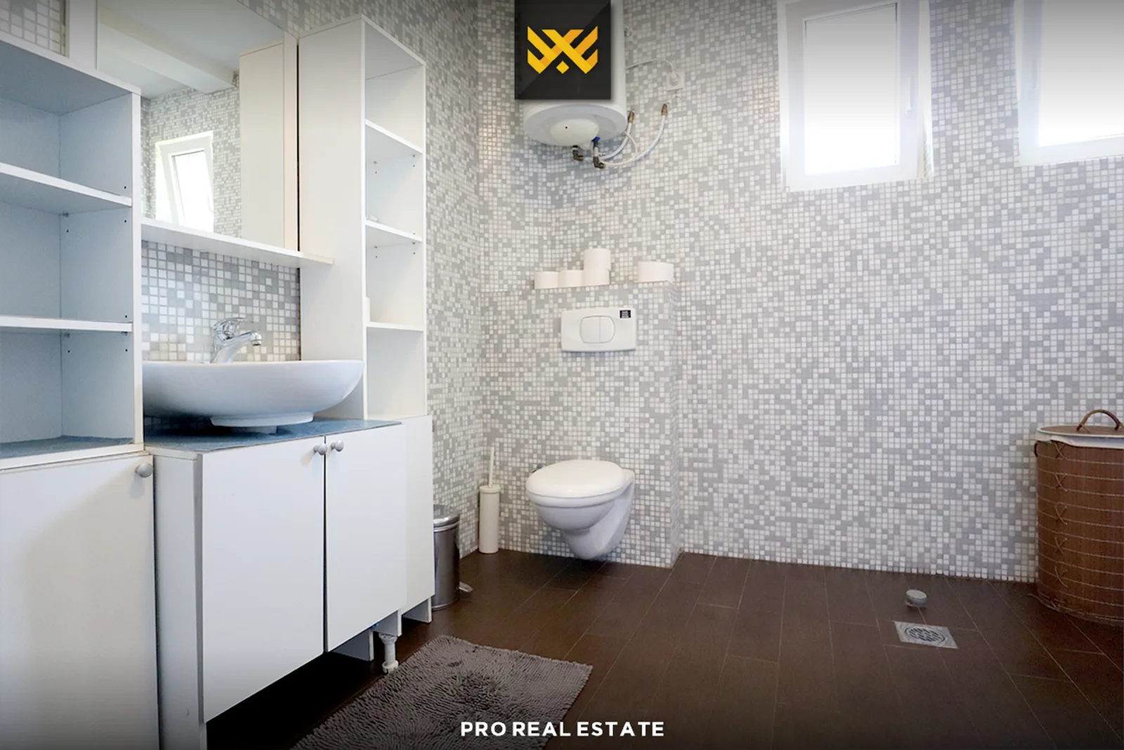 Kat Shtëpie 120m² me QIRA në Taslixhe