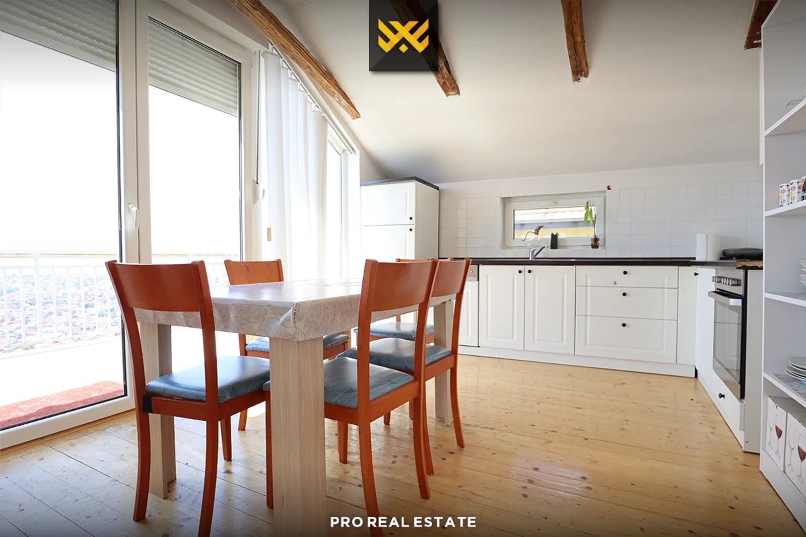 Kat Shtëpie 120m² me QIRA në Taslixhe