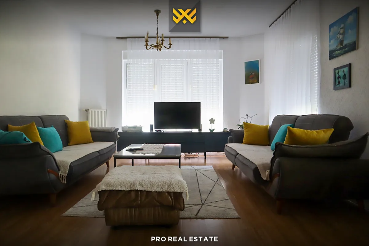 Shtëpi 330m² për #SHITJE në Matiqan.