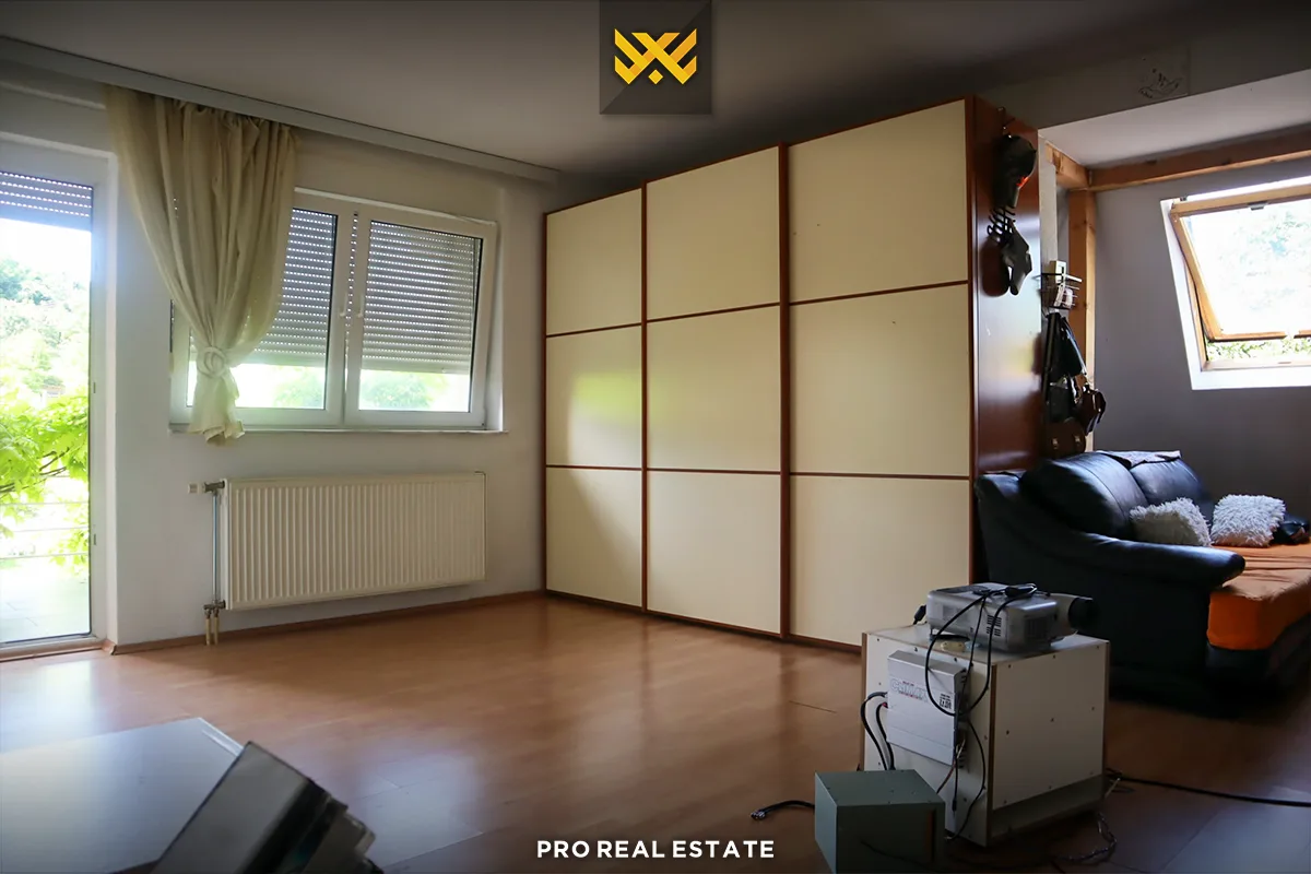 Shtëpi 330m² për #SHITJE në Matiqan.