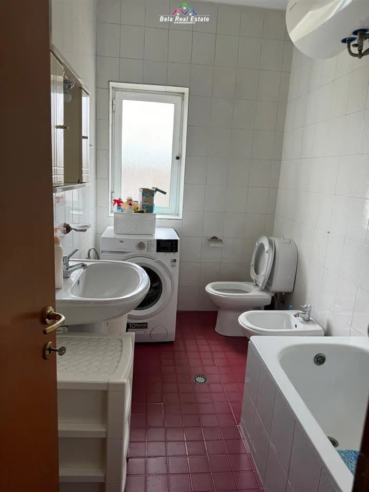 Apartament Me Qera 3+1+2 Ne Rrugen Bardhyl (ID B23142) Tirane