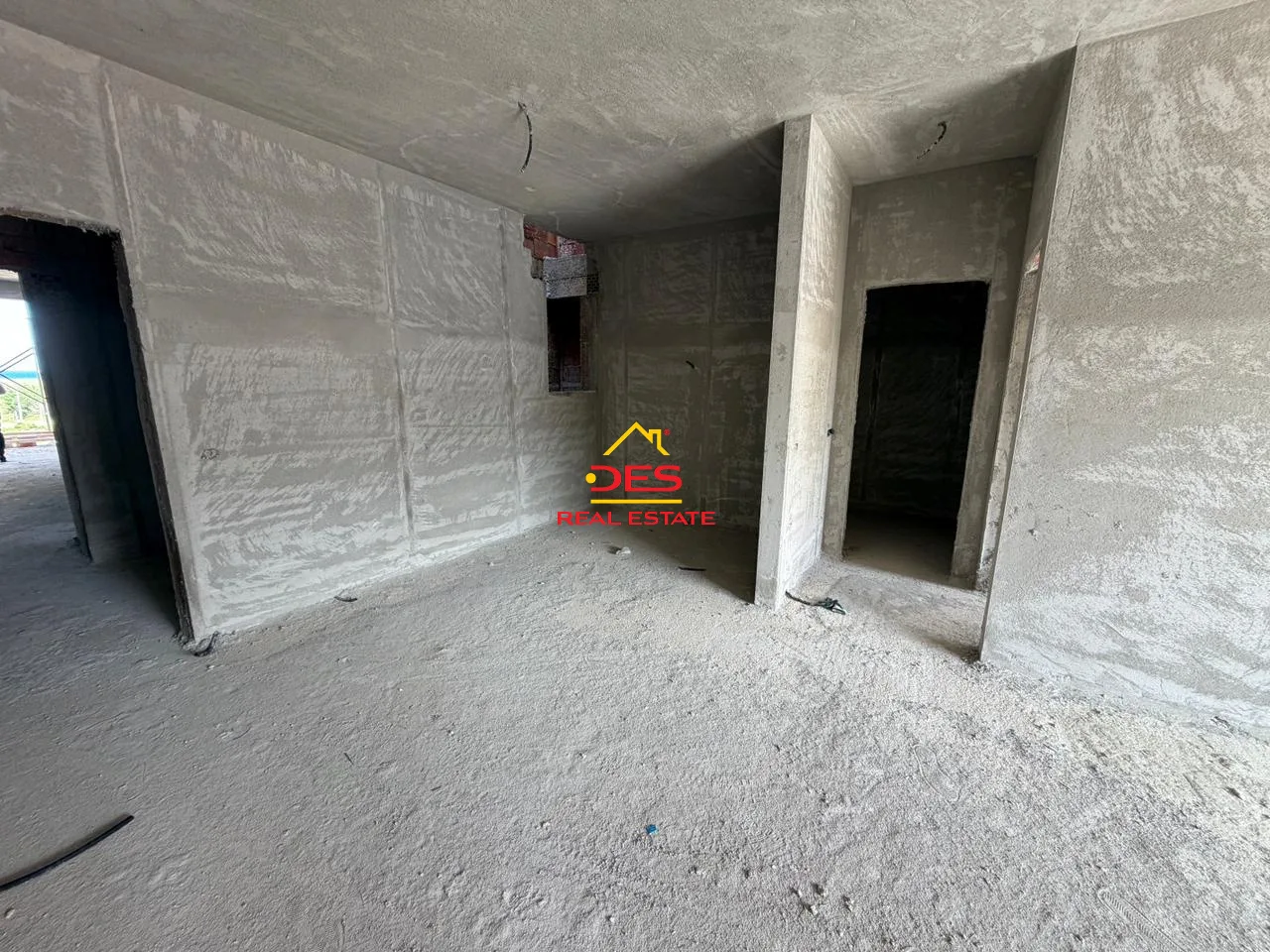 Shitet apartament 2+1 në orikum, vlorë.