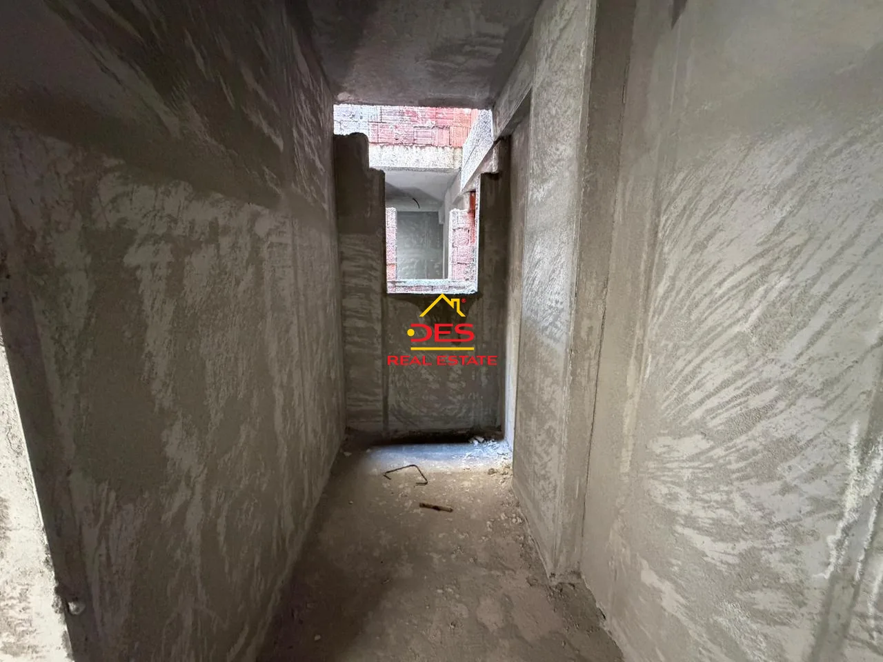 Shitet apartament 2+1 në orikum, vlorë.