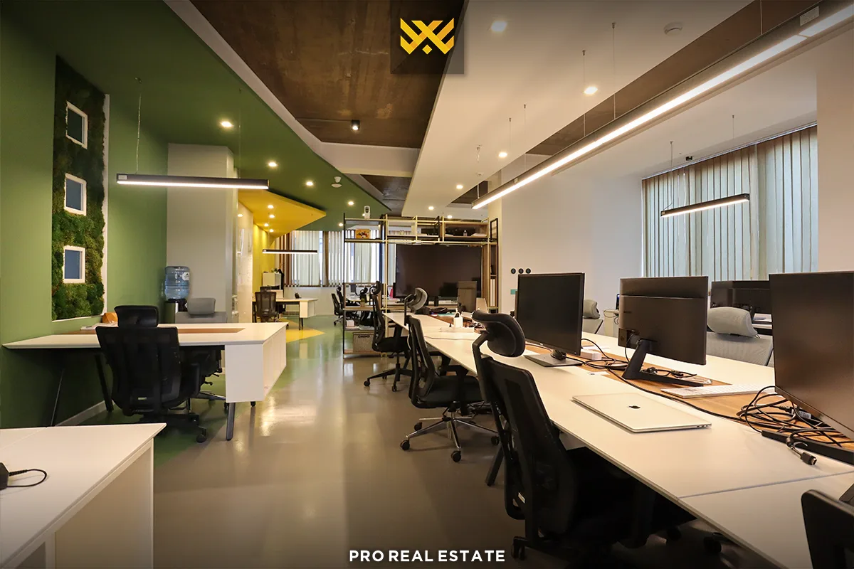 Lokal 405m² me #QIRA në Lakrishtë