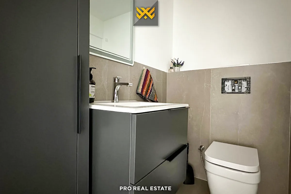 Zyrë 230m² me #QIRA në Veternik