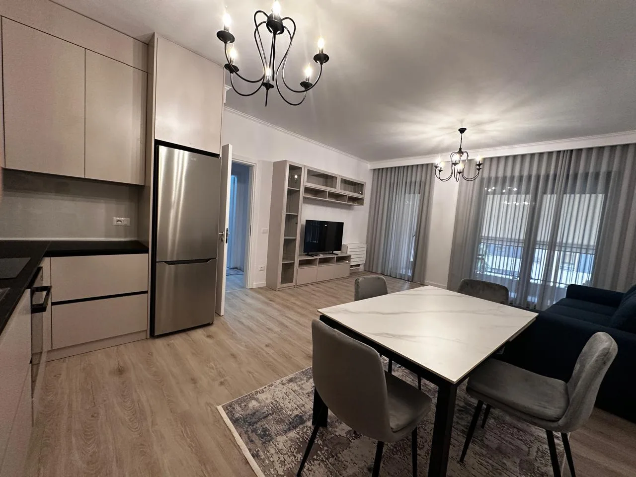Apartament Me Qera 1+1 Tek Pazari I Ri (ID B2101157) Tirane.