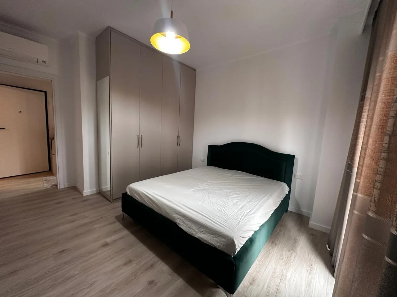 Apartament Me Qera 1+1 Tek Pazari I Ri (ID B2101157) Tirane.