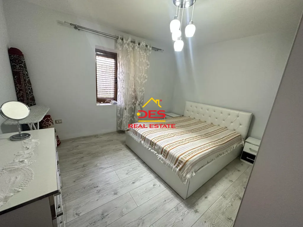 Shitet shtëpi private ne sherisht ,vlorë