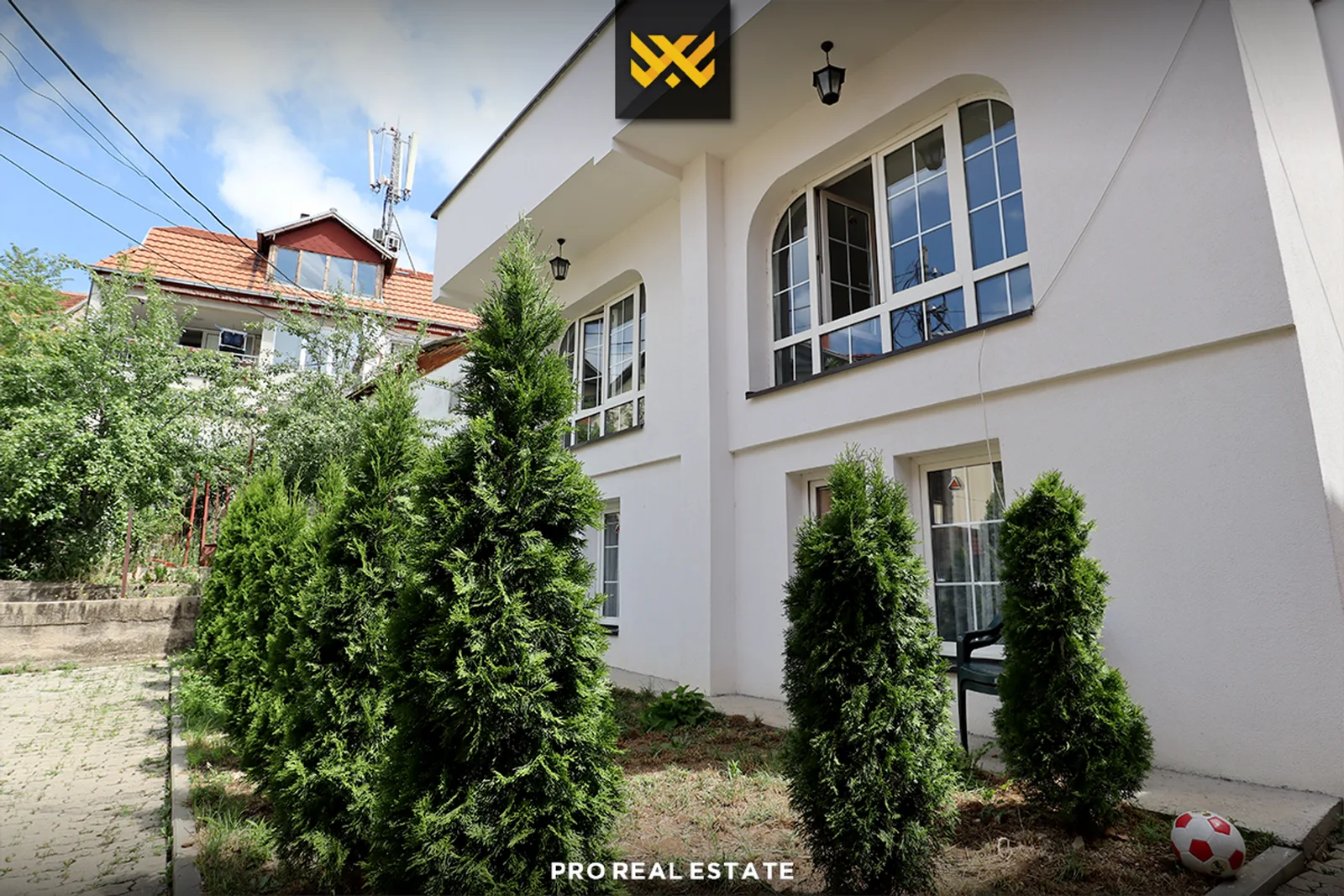 Shtëpi 285m² me #QIRA në Taslixhe