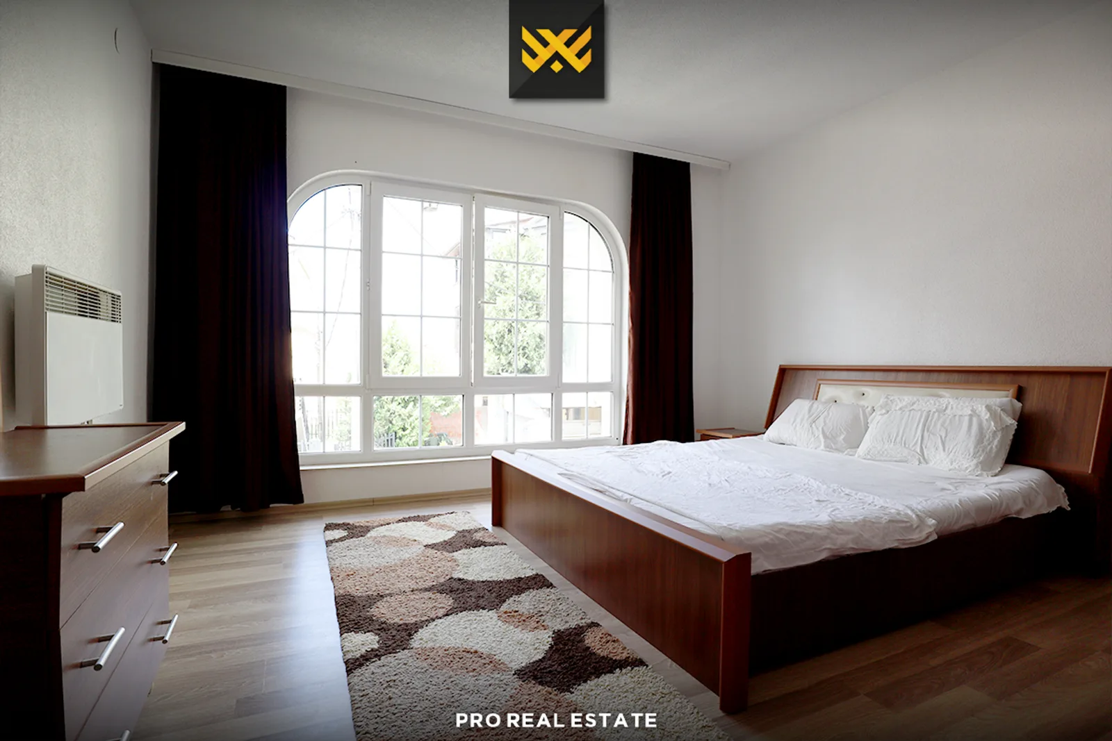 Shtëpi 285m² me #QIRA në Taslixhe