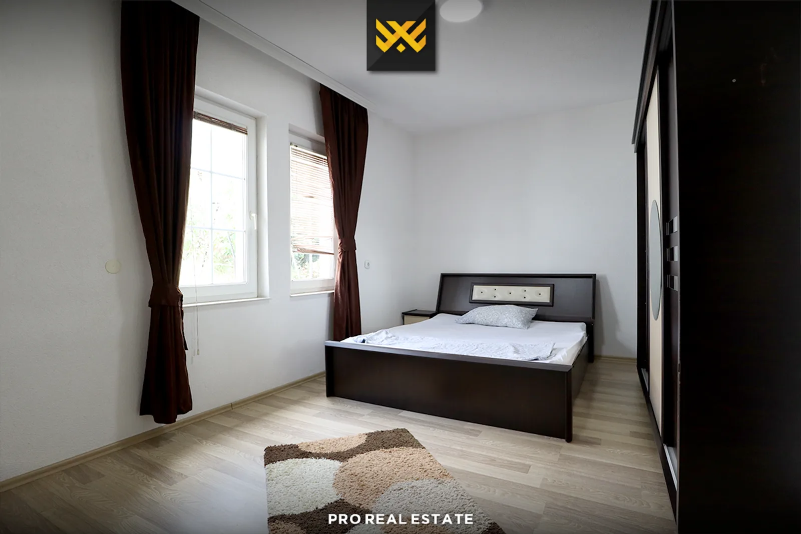 Shtëpi 285m² me #QIRA në Taslixhe