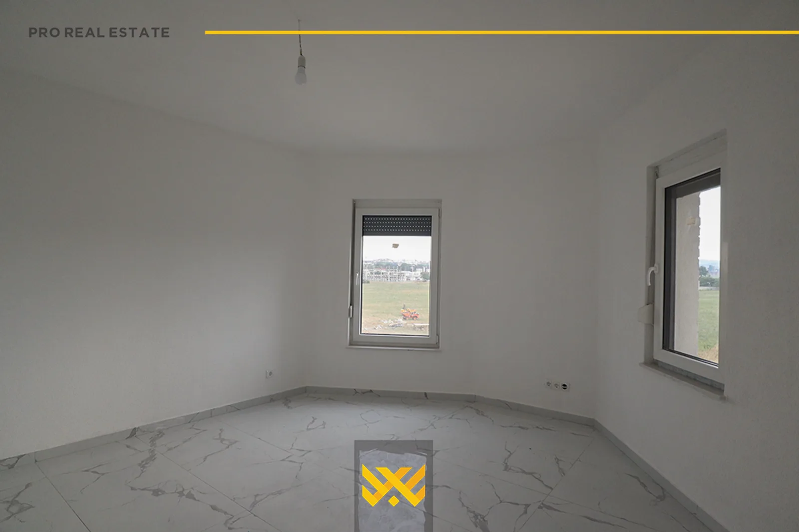 Shtëpi 600m² me #QIRA në Emshir.