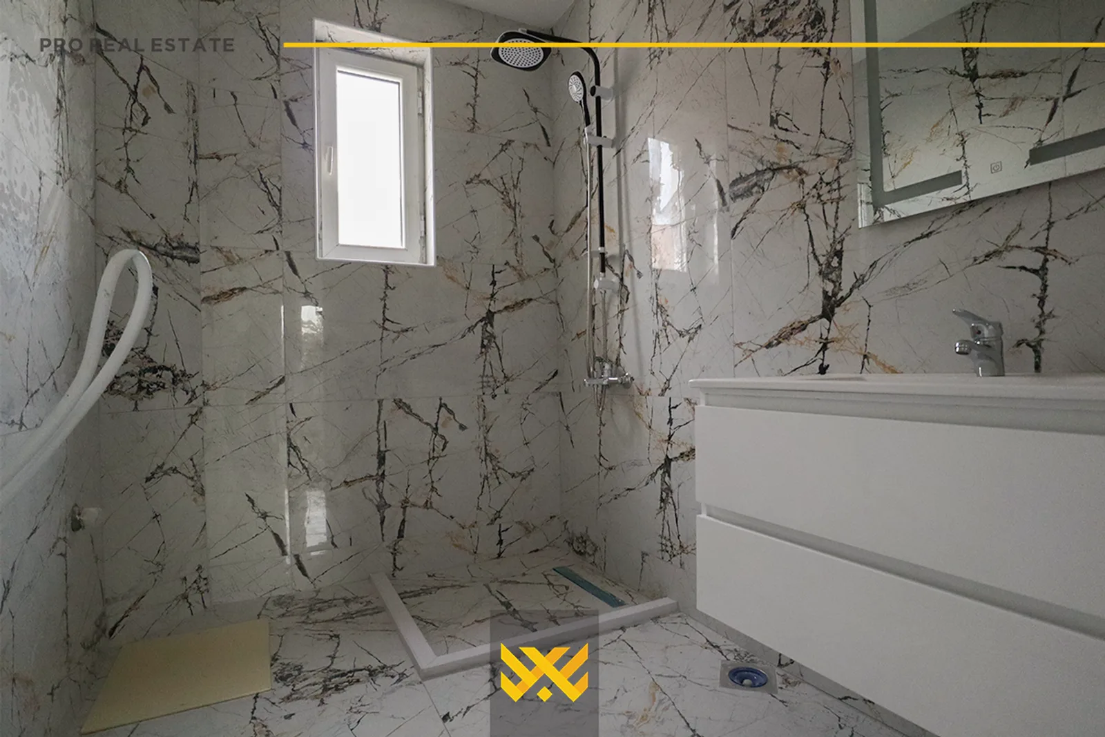 Shtëpi 600m² me #QIRA në Emshir.