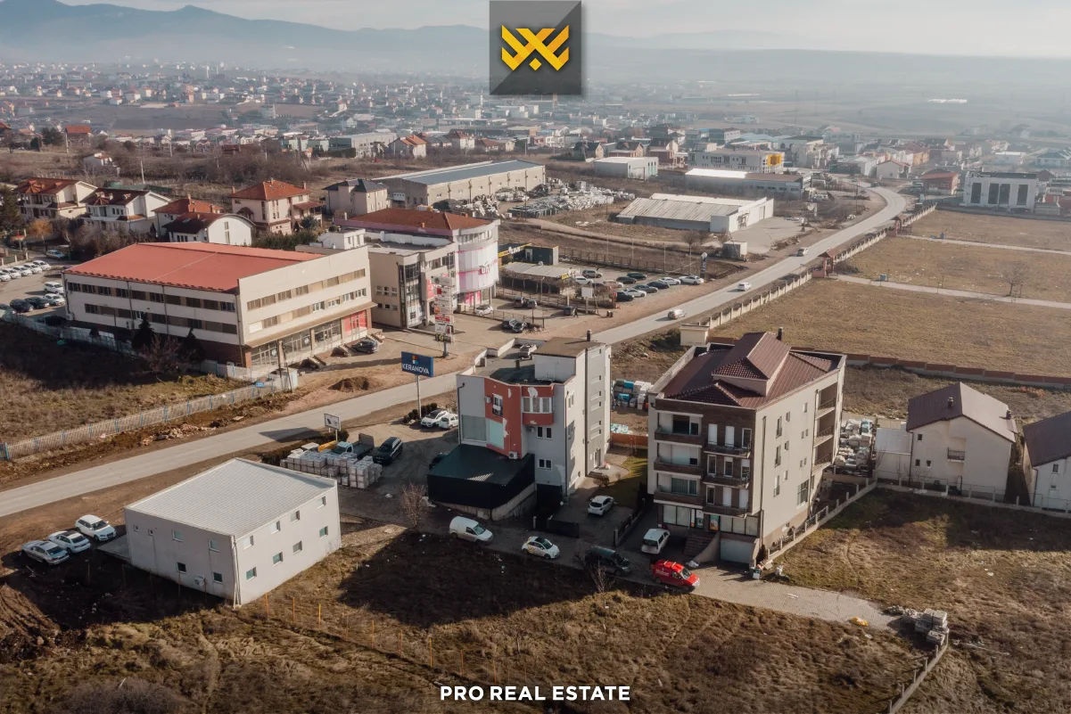 Objekt Afarist 1500m² me #QIRA në Veternik.