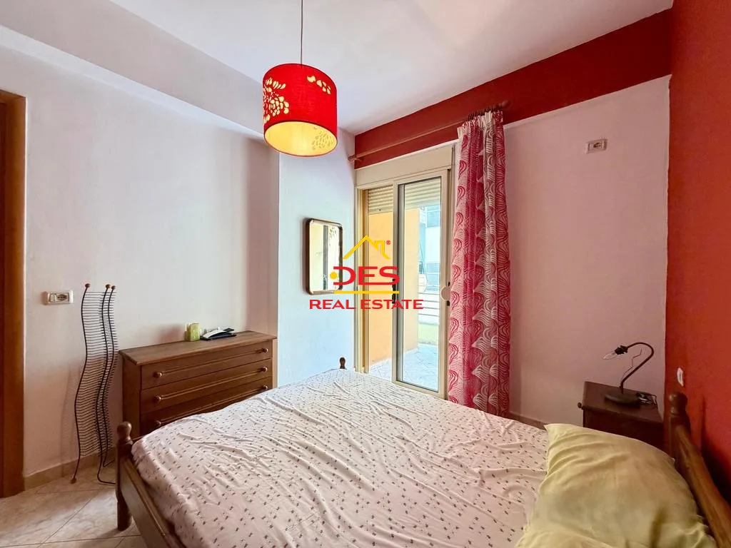 Shitet apartament 2+1+2 në sarandë – me pamje nga deti