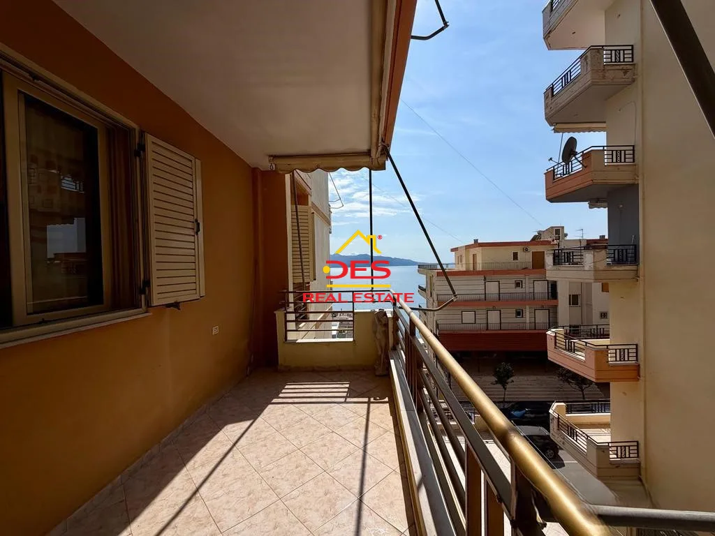Shitet apartament 2+1+2 në sarandë – me pamje nga deti