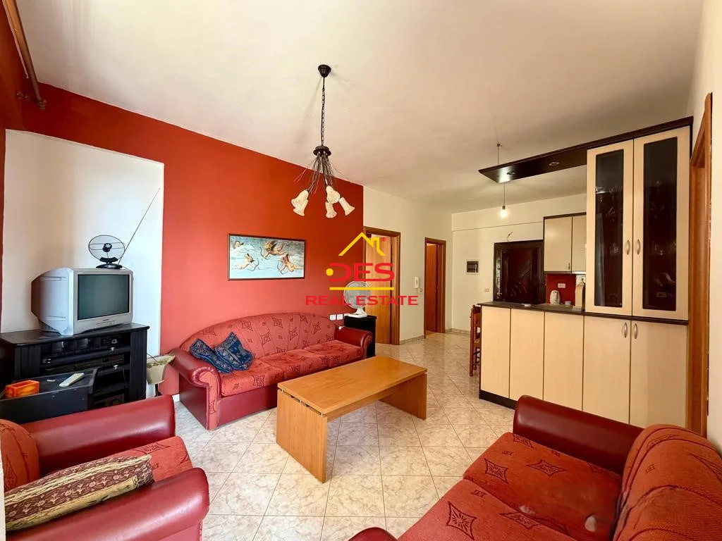 Shitet apartament 2+1+2 në sarandë – me pamje nga deti