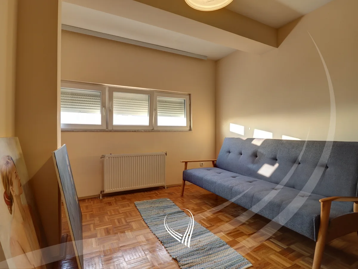 Banesë me 1 dhomë gjumi në shitje në lagjen Mati 1 – Rruga C