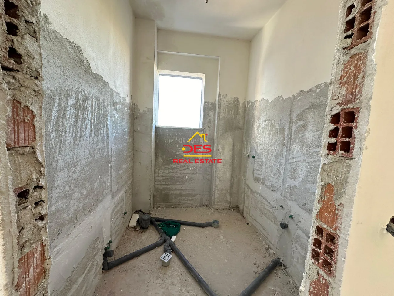 Shitet apartament 1+1 me këste në orikum