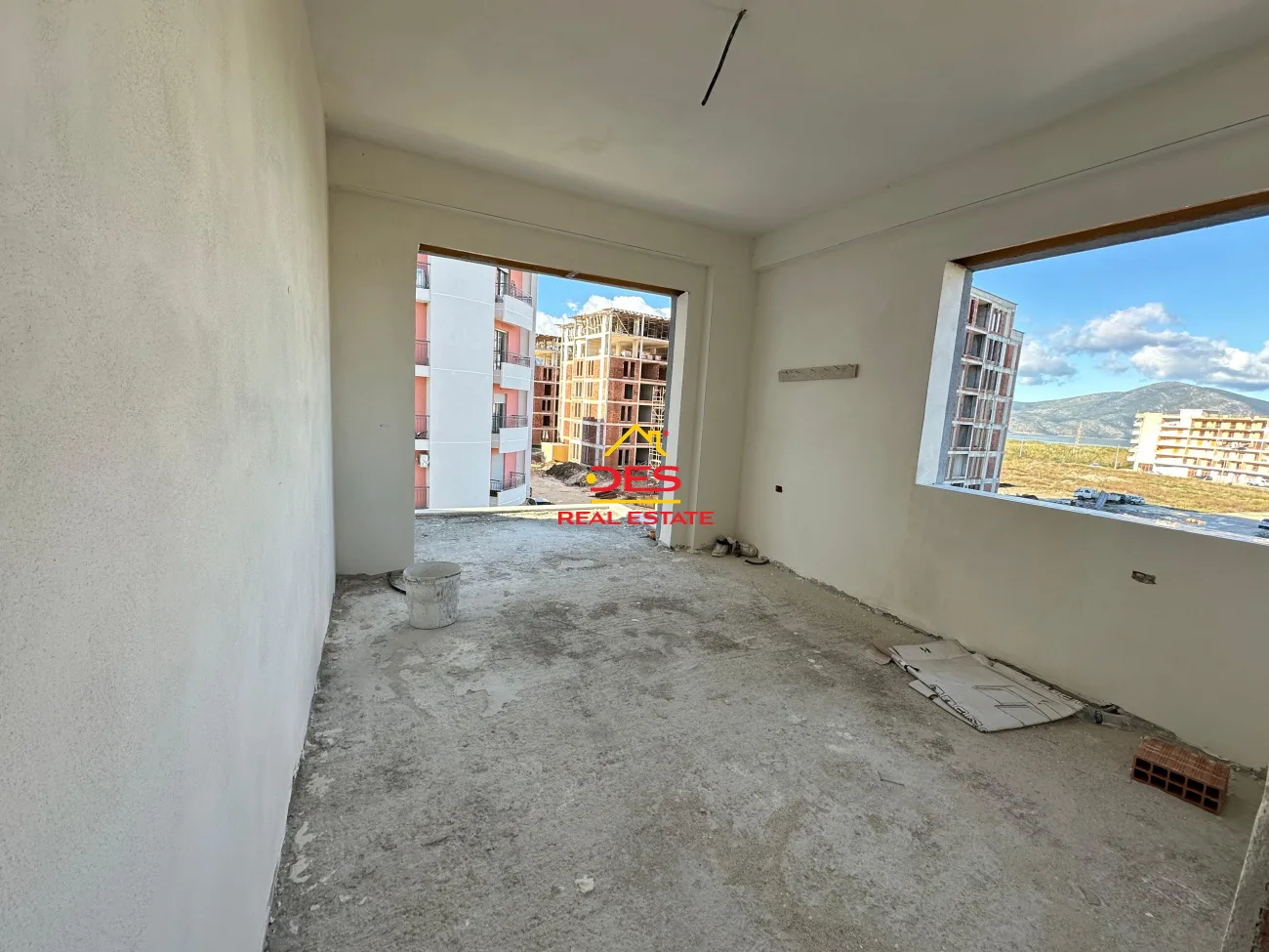 Shitet apartament 1+1 me këste në orikum