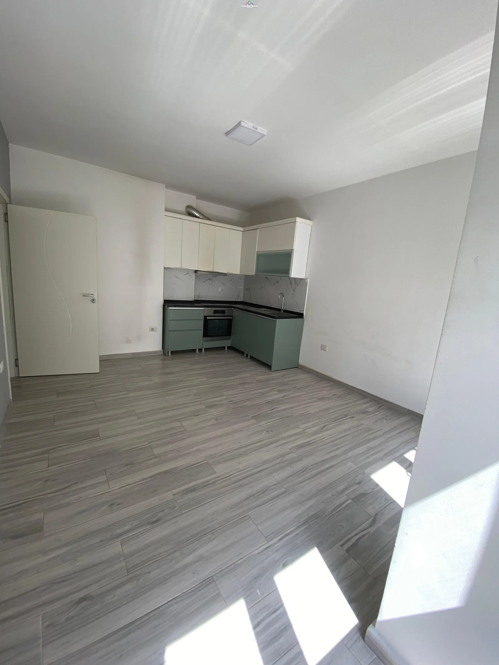 Apartament Me Qera 1+1 Tek 5 Maji (ID B2101652) Tirane