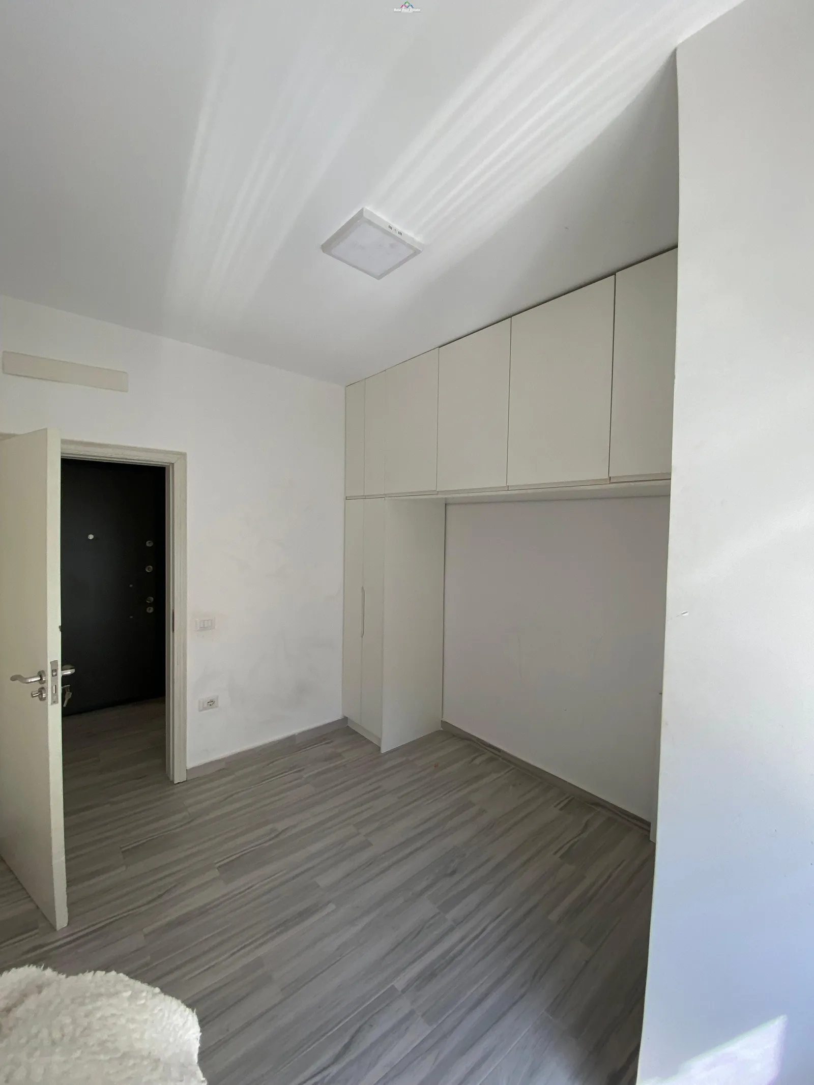 Apartament Me Qera 1+1 Tek 5 Maji (ID B2101652) Tirane