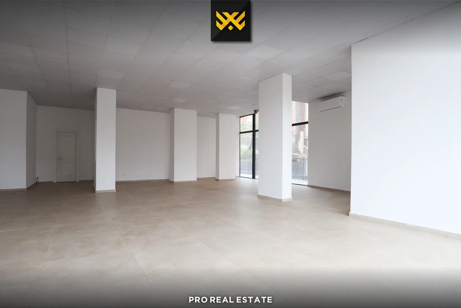 Lokal - Zyre 120m² me #QIRA në Bregun e Diellit.