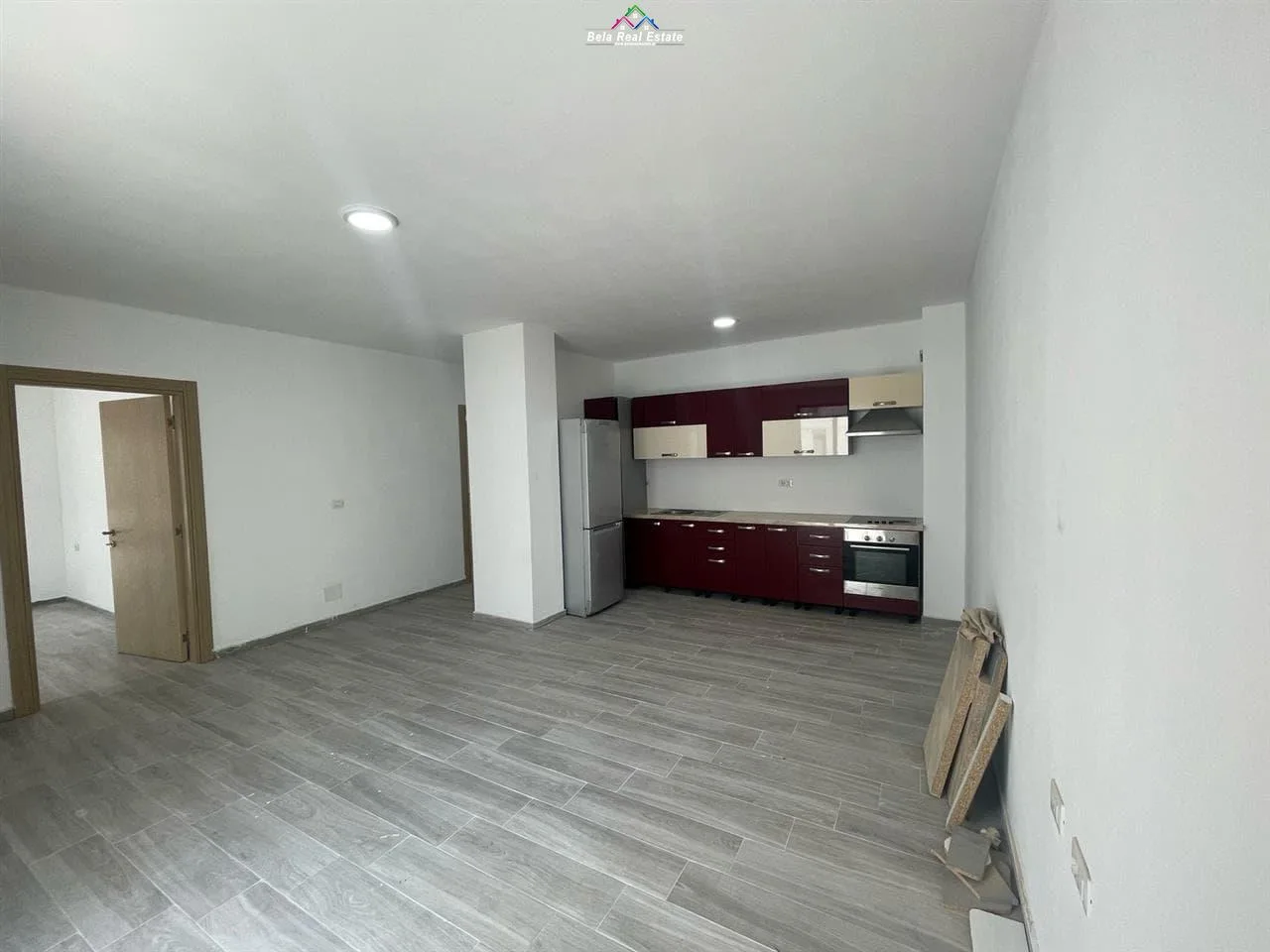 Apartament Me Qera 3+1 Tek Rruga 5 Maji (ID B230149) Tirane