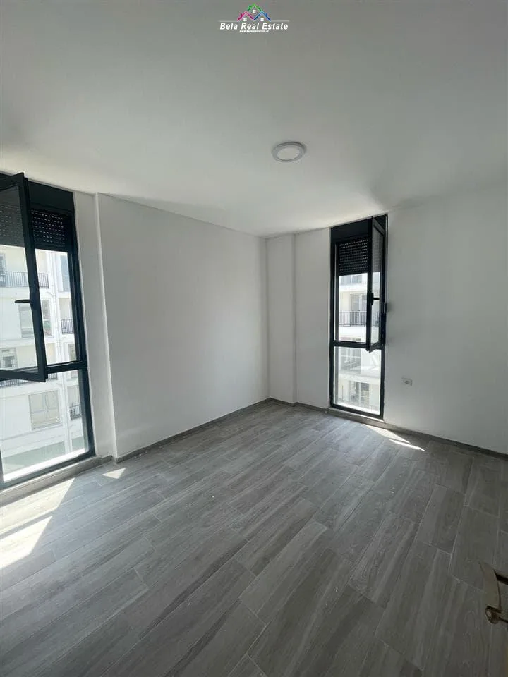 Apartament Me Qera 3+1 Tek Rruga 5 Maji (ID B230149) Tirane