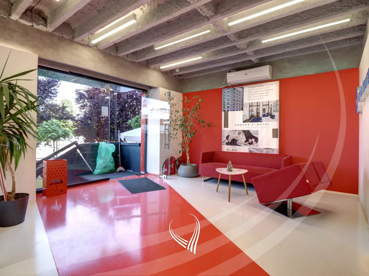 Lokal 70m2 me qira në Qendër