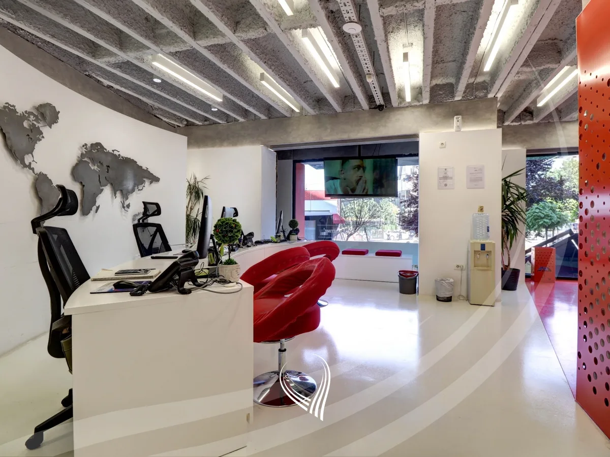 Lokal 70m2 me qira në Qendër