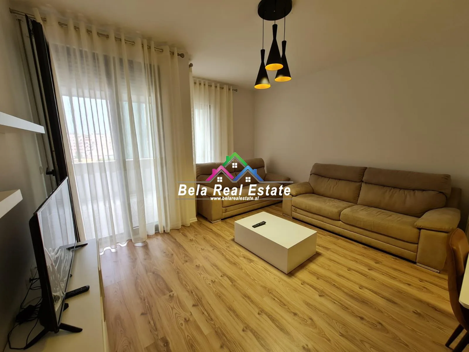 Apartament Luksi 2+1+2 Me Qera Tek Materniteti I Ri (ID B220115) Tirane