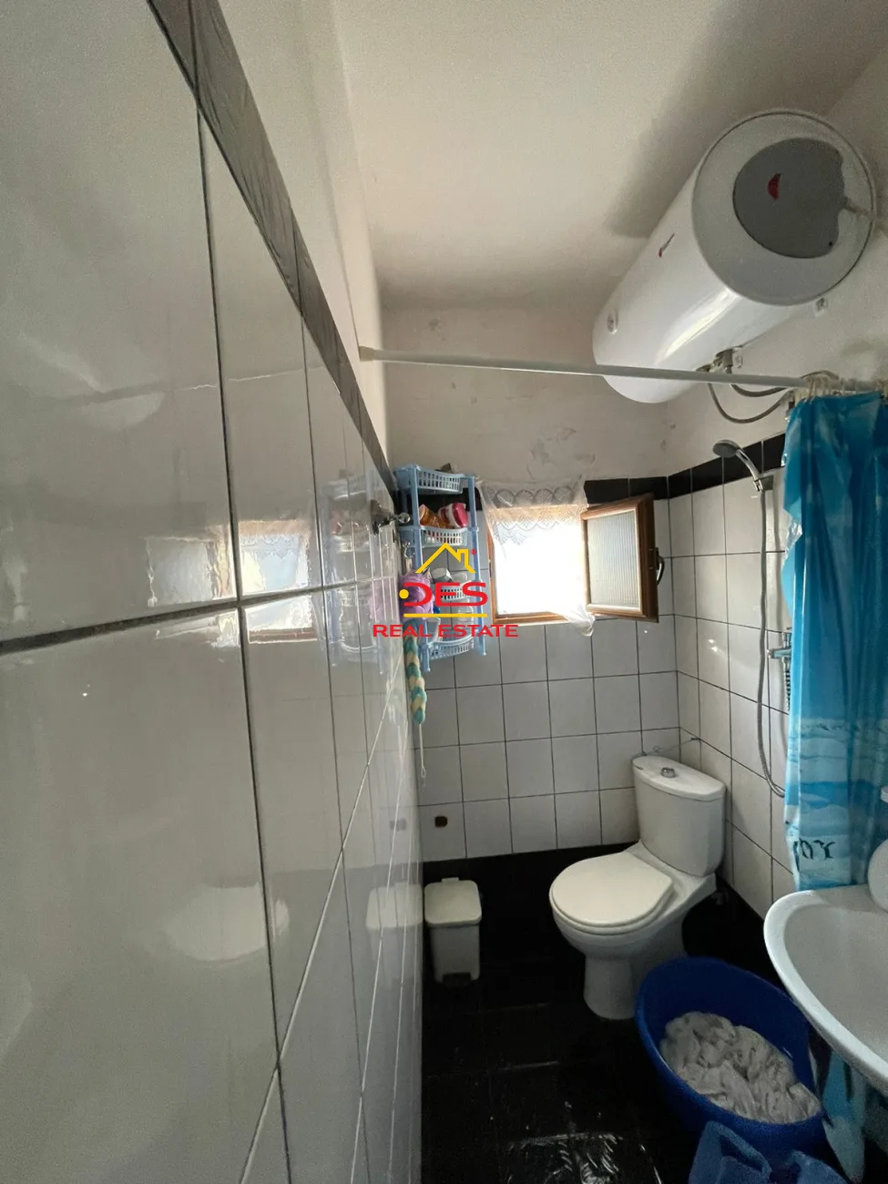 Shitet shtëpi private në gjashtë,sarandë
